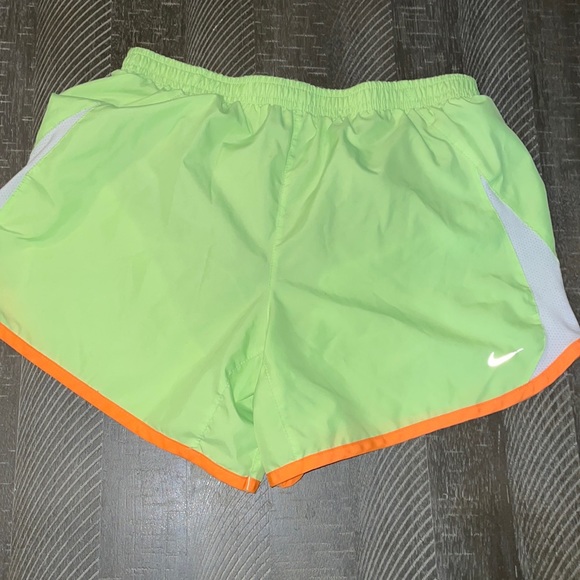 Nike shorts - Picture 1 of 4